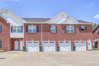 Building Photo - Vineland Carriage Homes Apartments