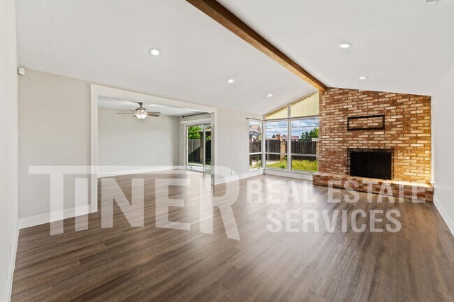 Building Photo - 6612 Modesto Dr