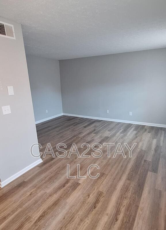 Building Photo - 672 Knox Blvd