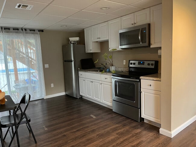 Foto del edificio - 16 Ferncliff Ave