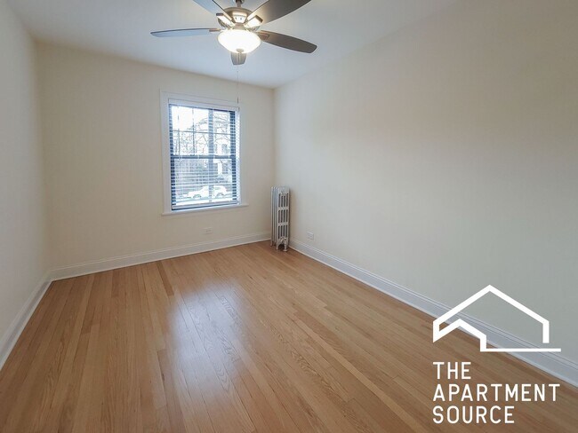 Foto del edificio - 1606 W Sunnyside Ave