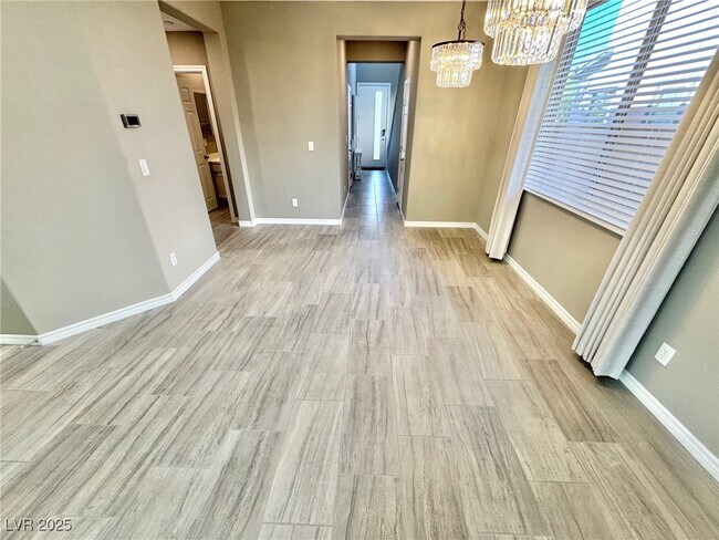 Foto del edificio - 3215 Alpine Aster Ave