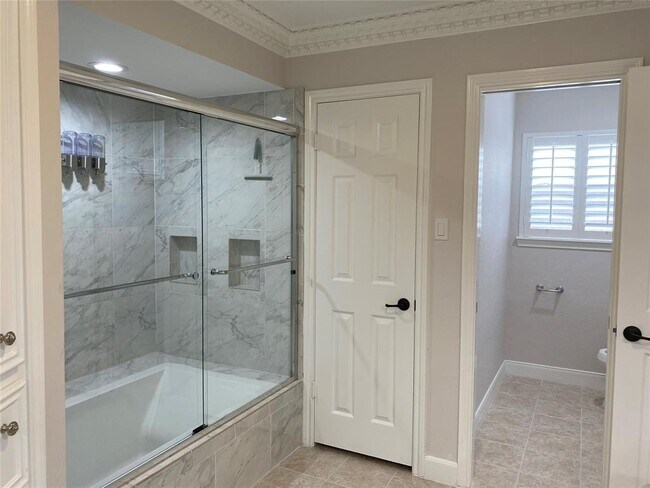 Building Photo - 6518 Pauma Dr