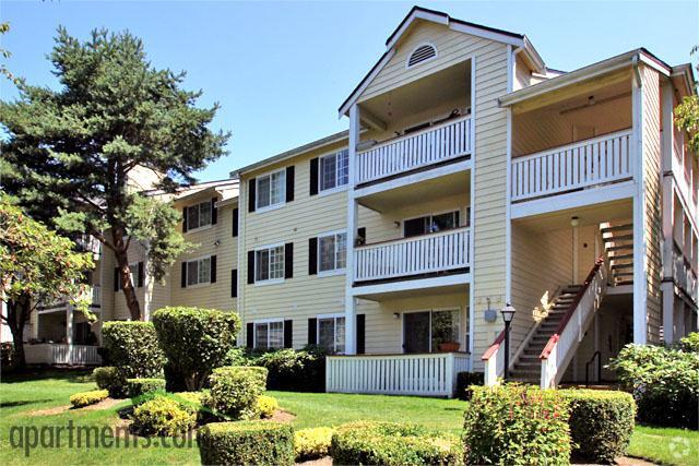 North Country Manor Apartaments - North Country Manor Apartments