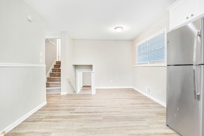 Foto del edificio - 678 Lakeridge Dr SE