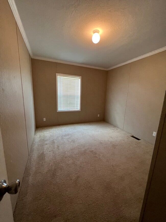 Building Photo - 281 S Blizzard Town Rd