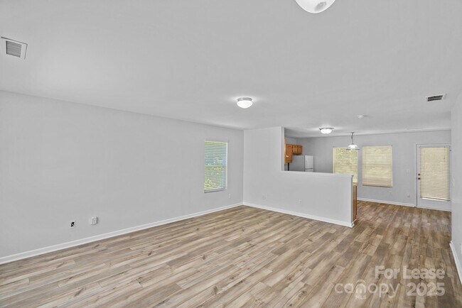 Building Photo - 237 Aershire Ct