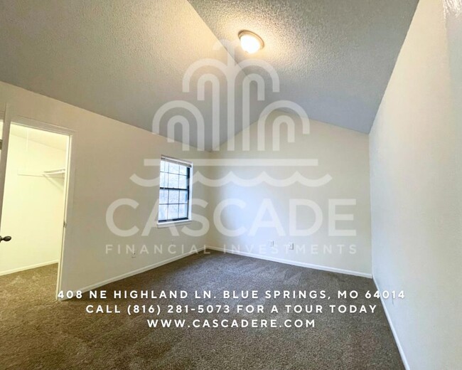 Foto del edificio - 408-414 NE Highland Ln