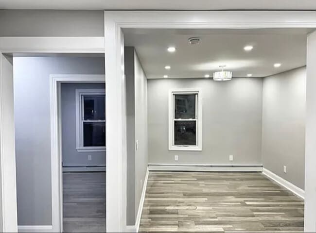 Building Photo - 643 Elizabeth St