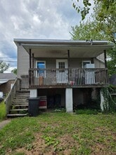 Building Photo - 419 Walnut Ave