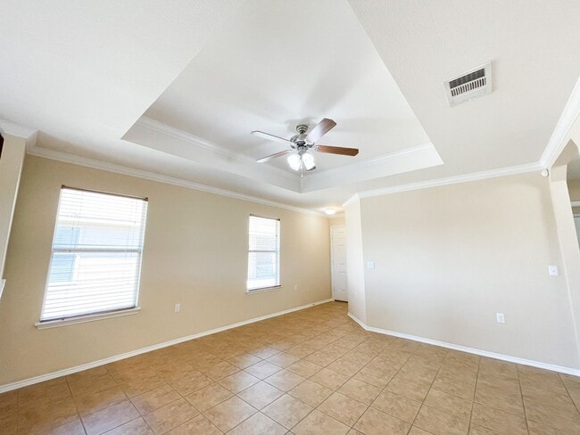 Building Photo - Inviting 3 Bedrooms, 2 Bathrooms Home in W...