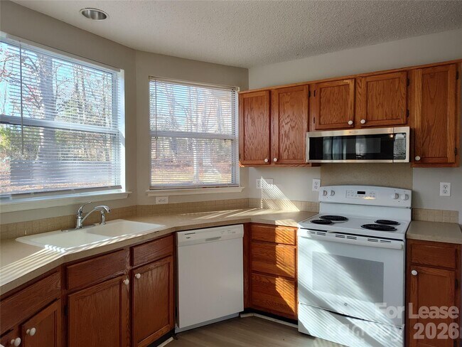 Foto del edificio - 10000 Dunfries Rd