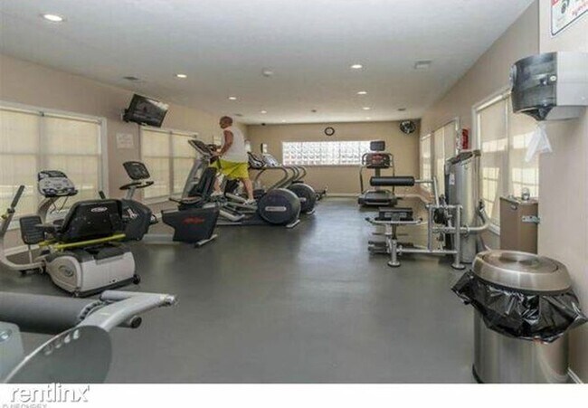 Community Fitness Center - 2224 Glouchester Dr