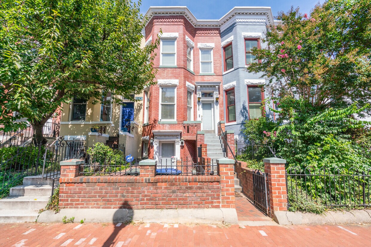 1016 G St SE, Washington, DC 20003 Townhome Rentals in Washington DC