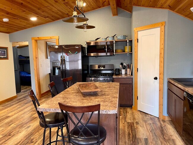 Foto del edificio - 2154 Twin Springs Rd