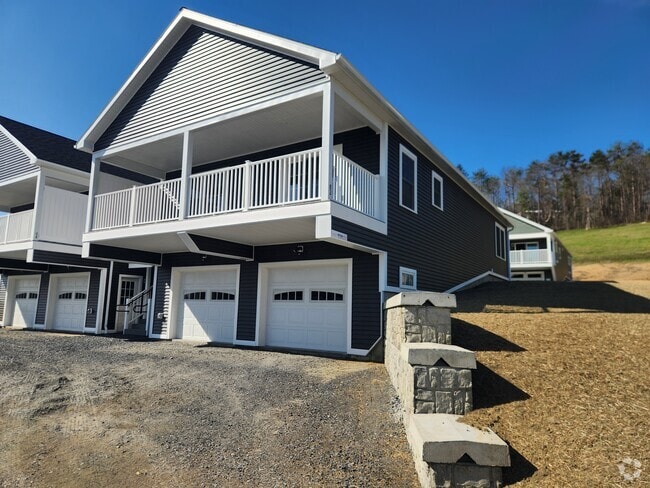 Building Photo - 69 Ivan Dr
