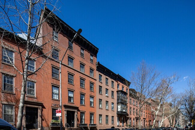 Building Photo - 170 Hicks St