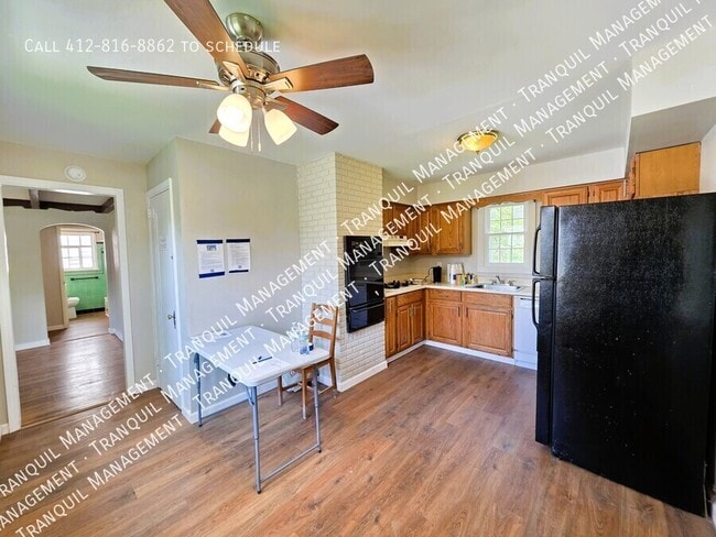 Building Photo - 3018 Stafford St