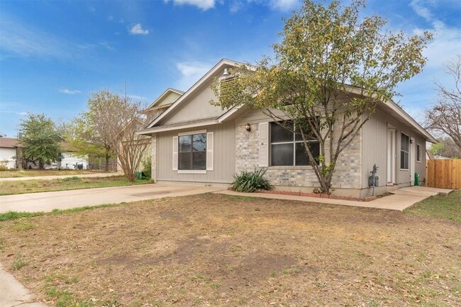 Building Photo - 720 Decker Prairie Dr