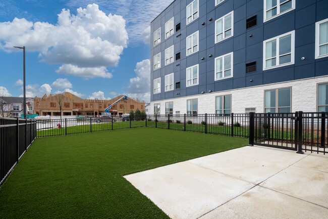 Building Photo - The Landing at Amber Fields