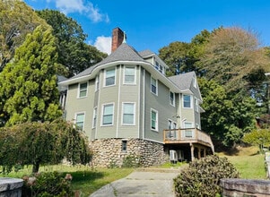 Building Photo - 142 Broad St