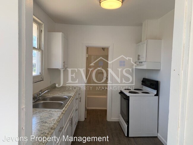 Building Photo - 1 br, 1 bath House - 902 E Arlington St