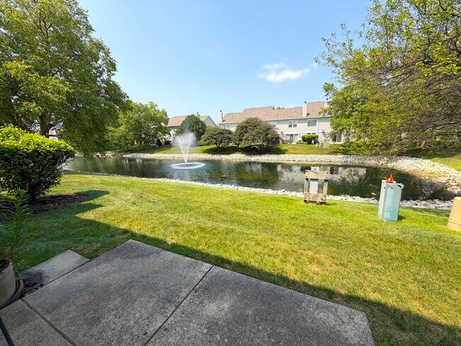 Foto del edificio - 3257 Cool Springs Ct