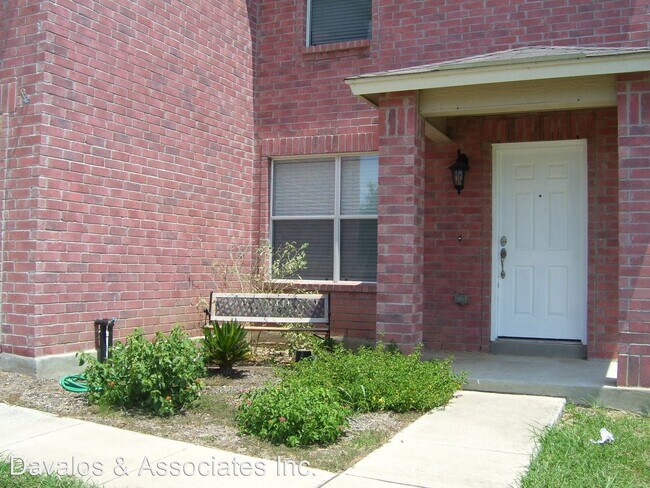 Building Photo - 3 br, 2.5 bath House - 10702 Terrace Crest