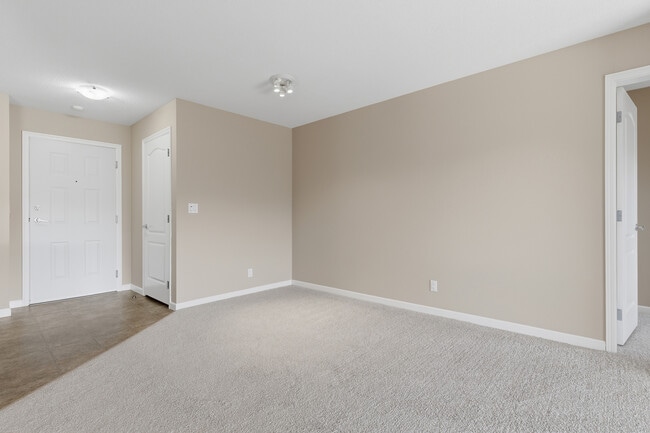 Building Photo - 7556-7556 Topaz Dr