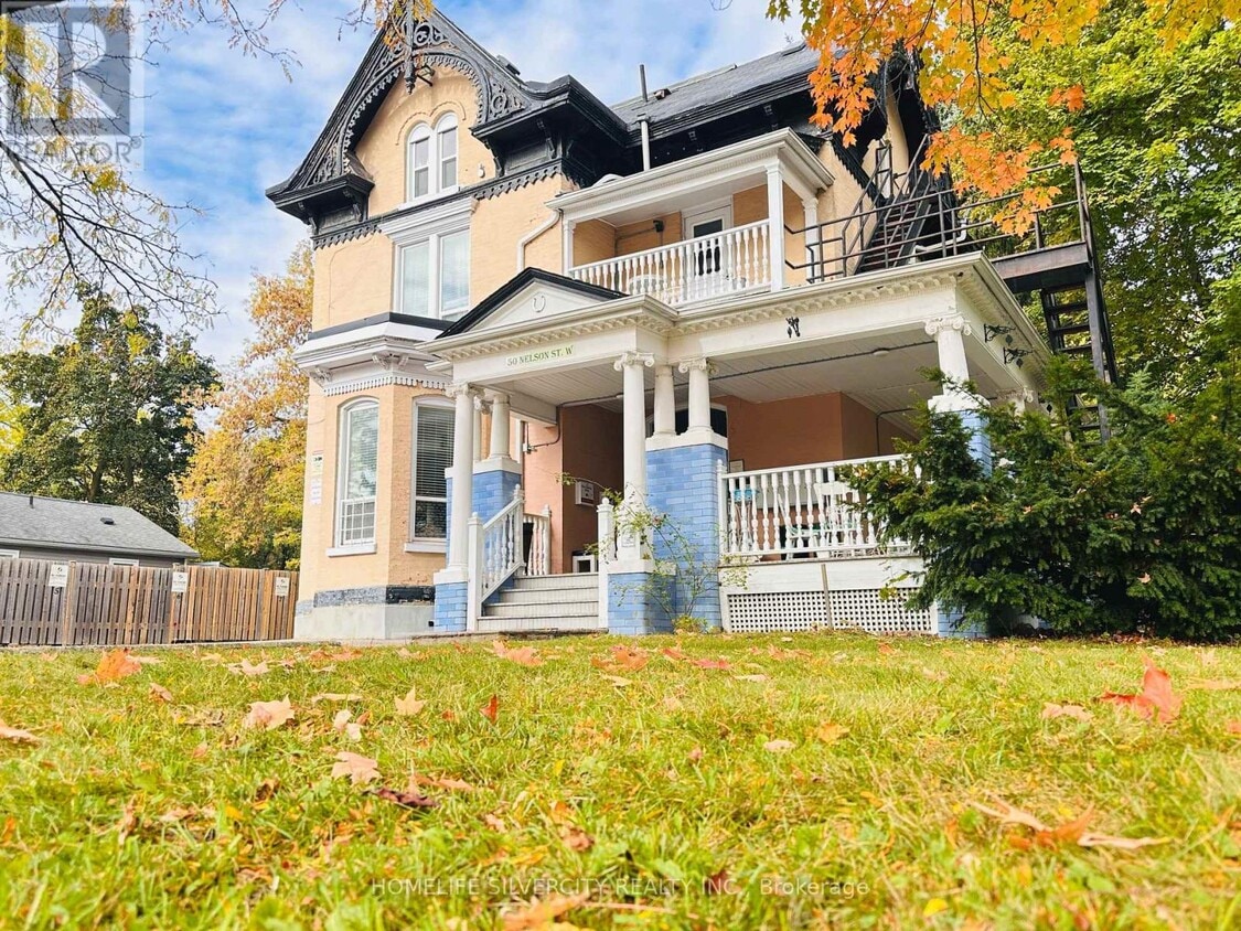 Primary Photo - 50 Nelson St W