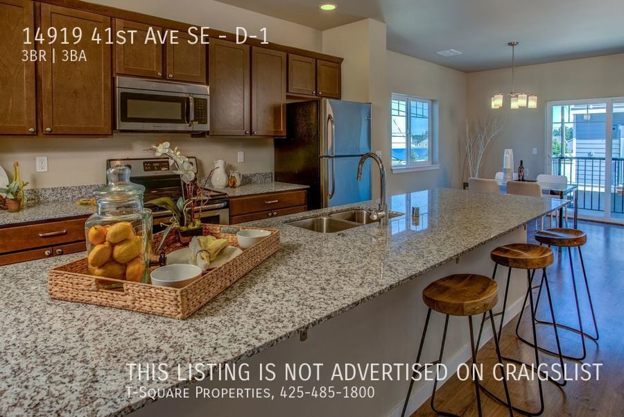 3 BedroomTownhome In Mill Creek! Tandem G... Apartment for Rent in