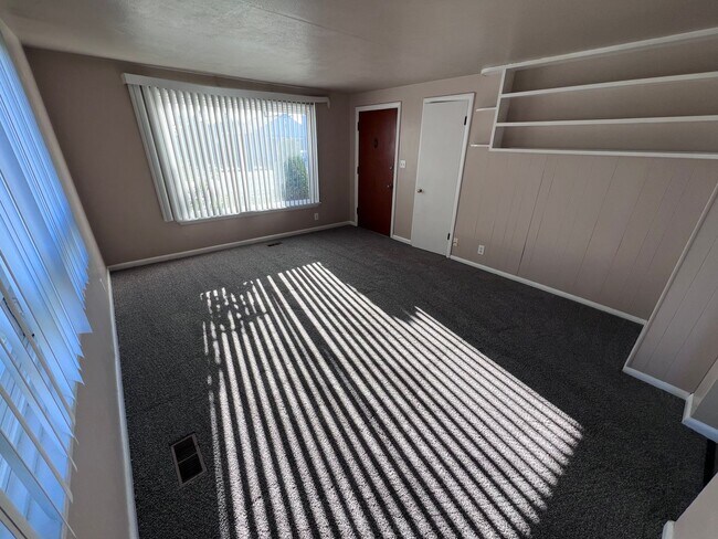 Foto del edificio - Mount Vernon 2 Bedroom with Parking Garage.