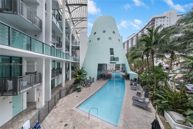 Building Photo - 1000 Matanzas Ave