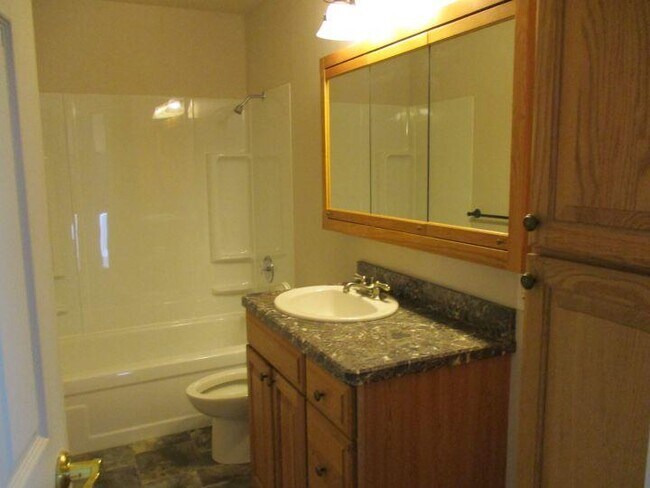 Building Photo - 4 bedroom in Billings MT 59102