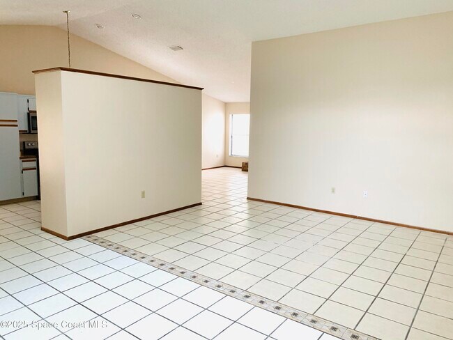 Foto del edificio - 1524 Clover Cir