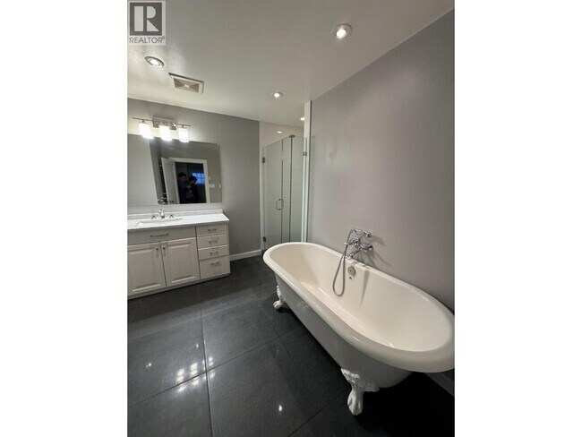 Photo du bâtiment - 3845 W 13th Ave
