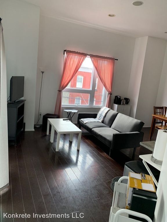 Foto del edificio - 1611 W Montgomery Ave