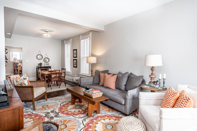 Foto del edificio - 1014 E Pearson St