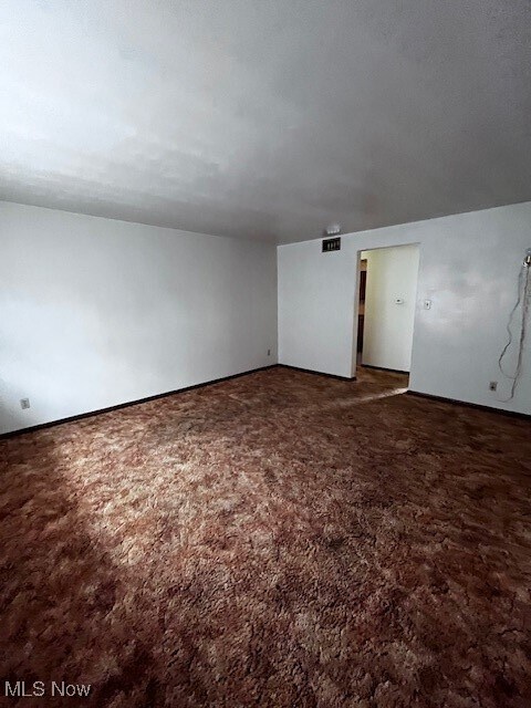 968 E 3rd St Salem, OH 44460 – photo 4