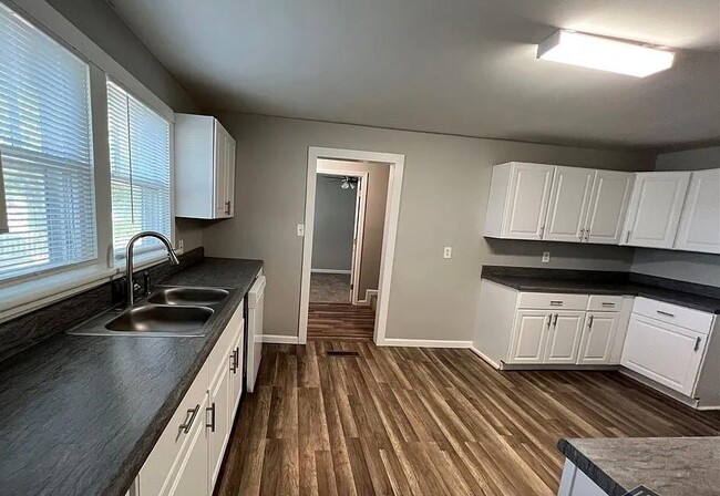 Foto del edificio - 3025 Maysville Rd