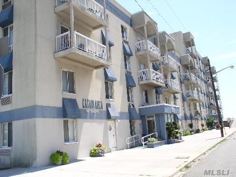 front of Building - 10-20 Franklin Blvd