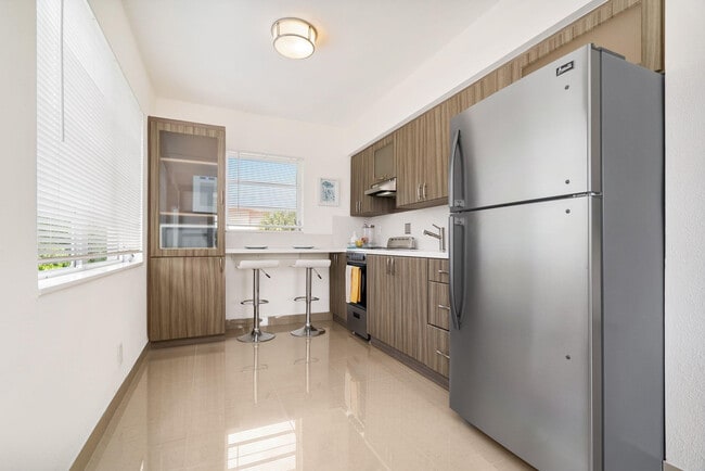 Foto del edificio - 620 NE 2nd Ct