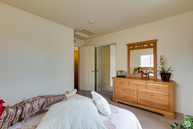 3 BR, 2 BA - 1 ,240 SF - Craig Ranch Villas