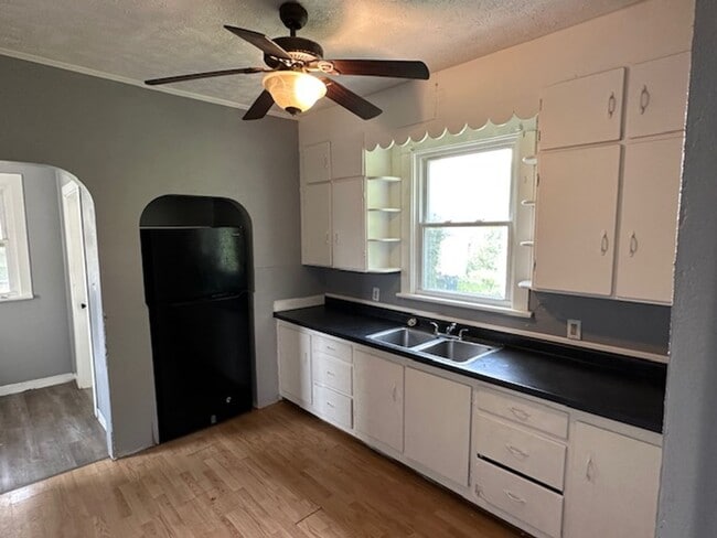 Building Photo - Section 8 Vouchers accepted for 3 Bedroom ...