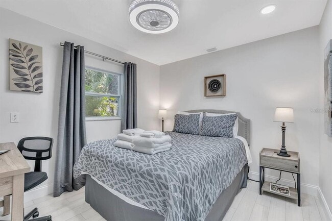 Building Photo - 1317 13th St