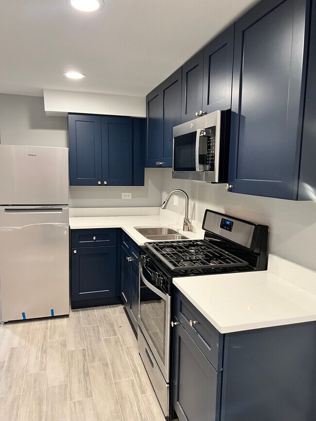 Foto del edificio - 3907 N Albany Ave