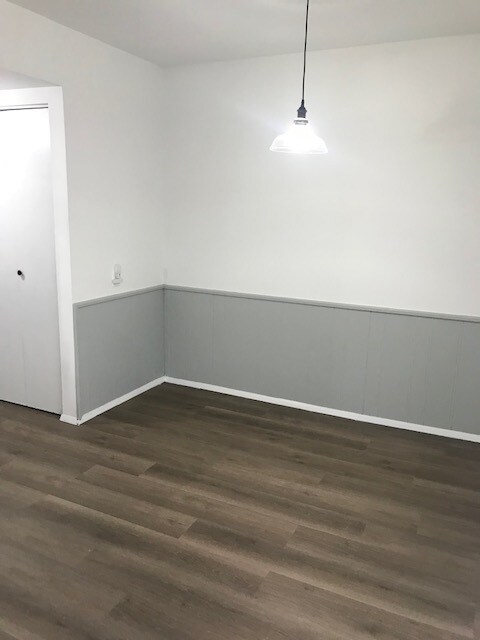 Building Photo - 4264 Eiffel Dr
