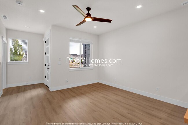 Foto del edificio - Modern 3 Bedroom Townhome in Reed's Crossing!