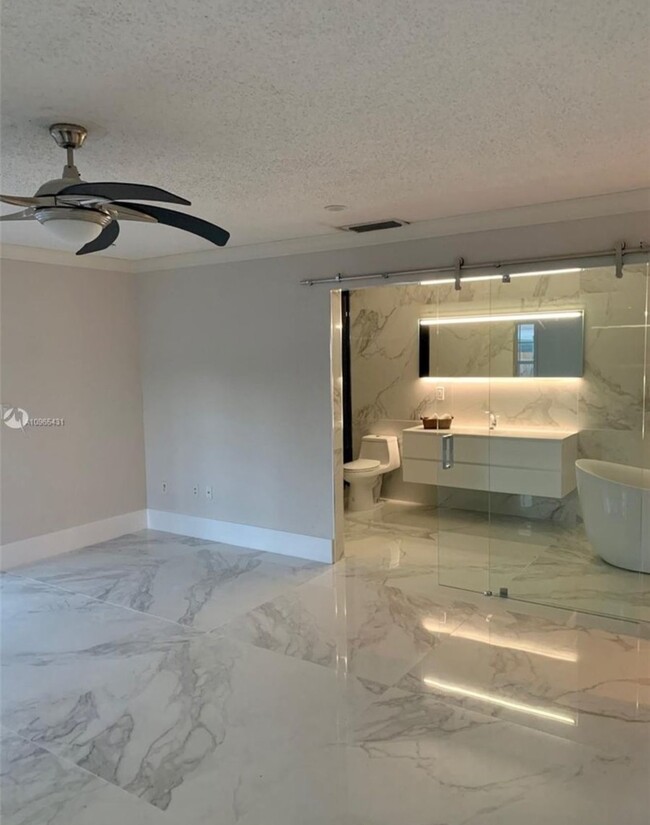Foto del edificio - 7701 SW 147th Ct