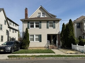 Building Photo - 15 Edgar St
